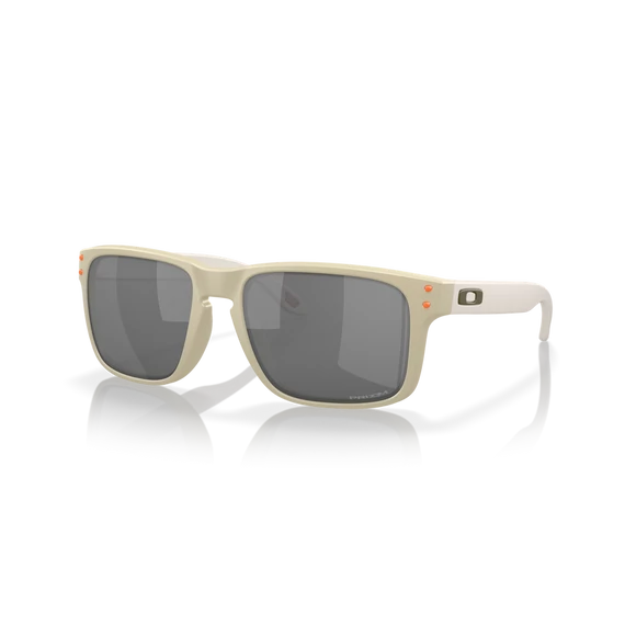 OAKLEY HOLBROOK MATTE SAND OO9102-Y1 napszemüveg